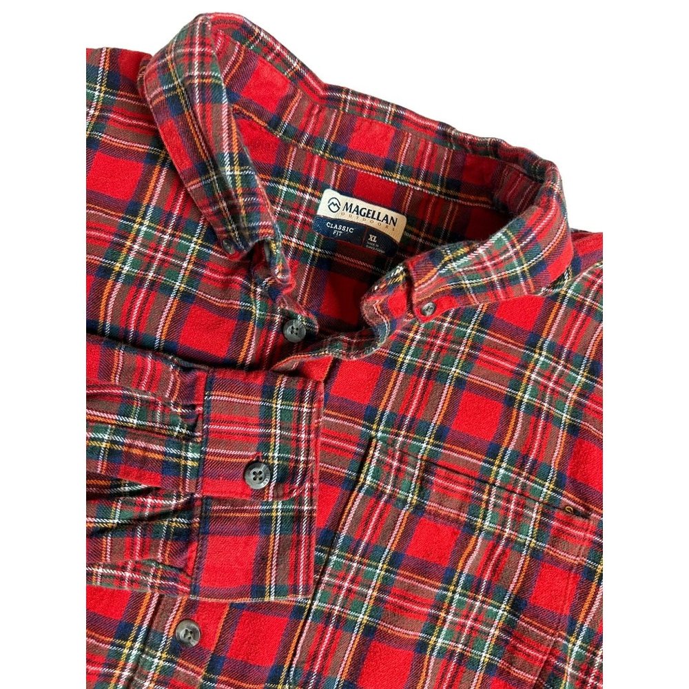Magellan Outdoors Classic Fit Mens XL Red Plaid Flannel Long‎ Sleeve Button Down